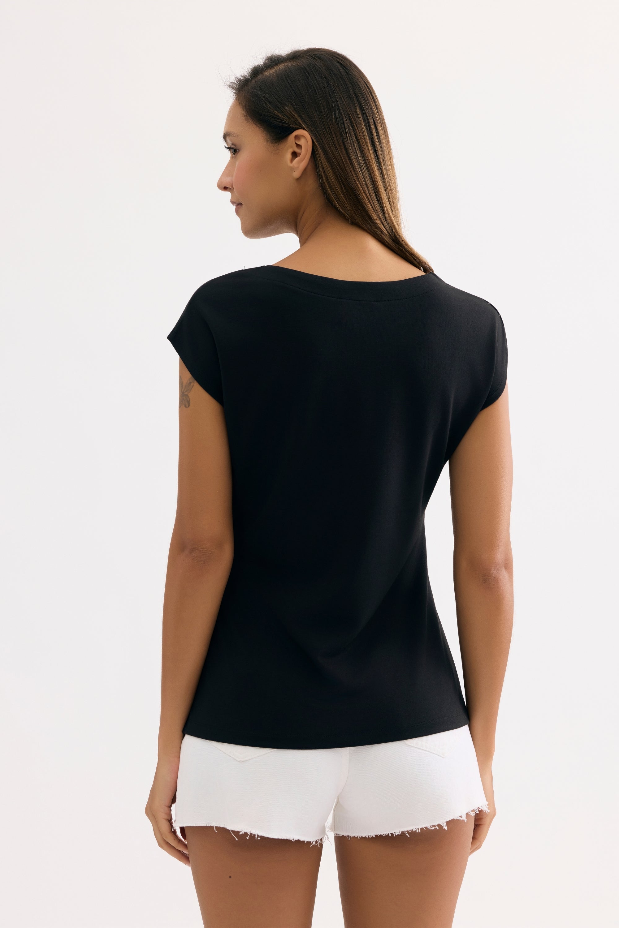 T-shirt motif fleur graphique noir