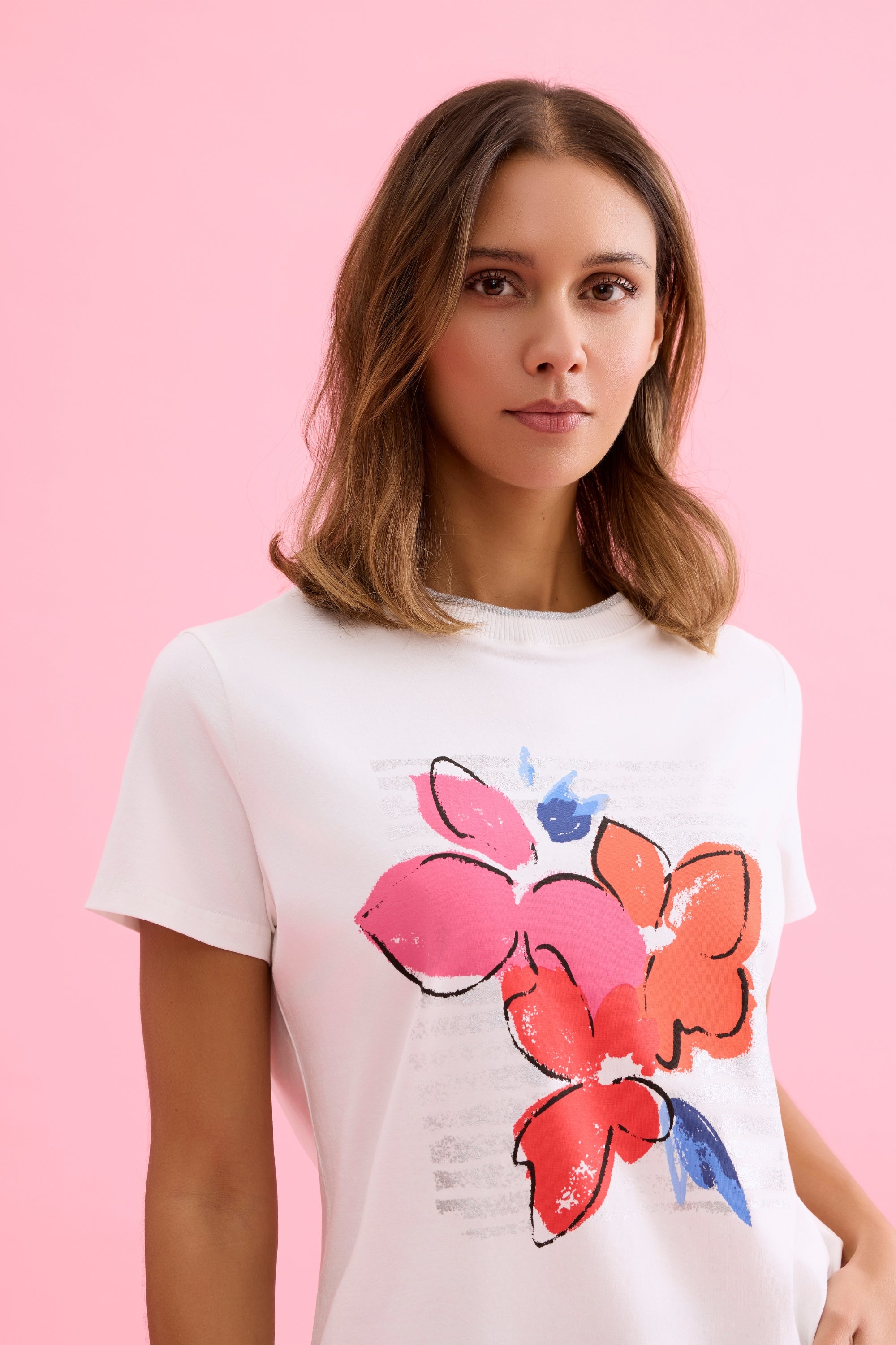 T-shirt imprimé fleurs artistiques