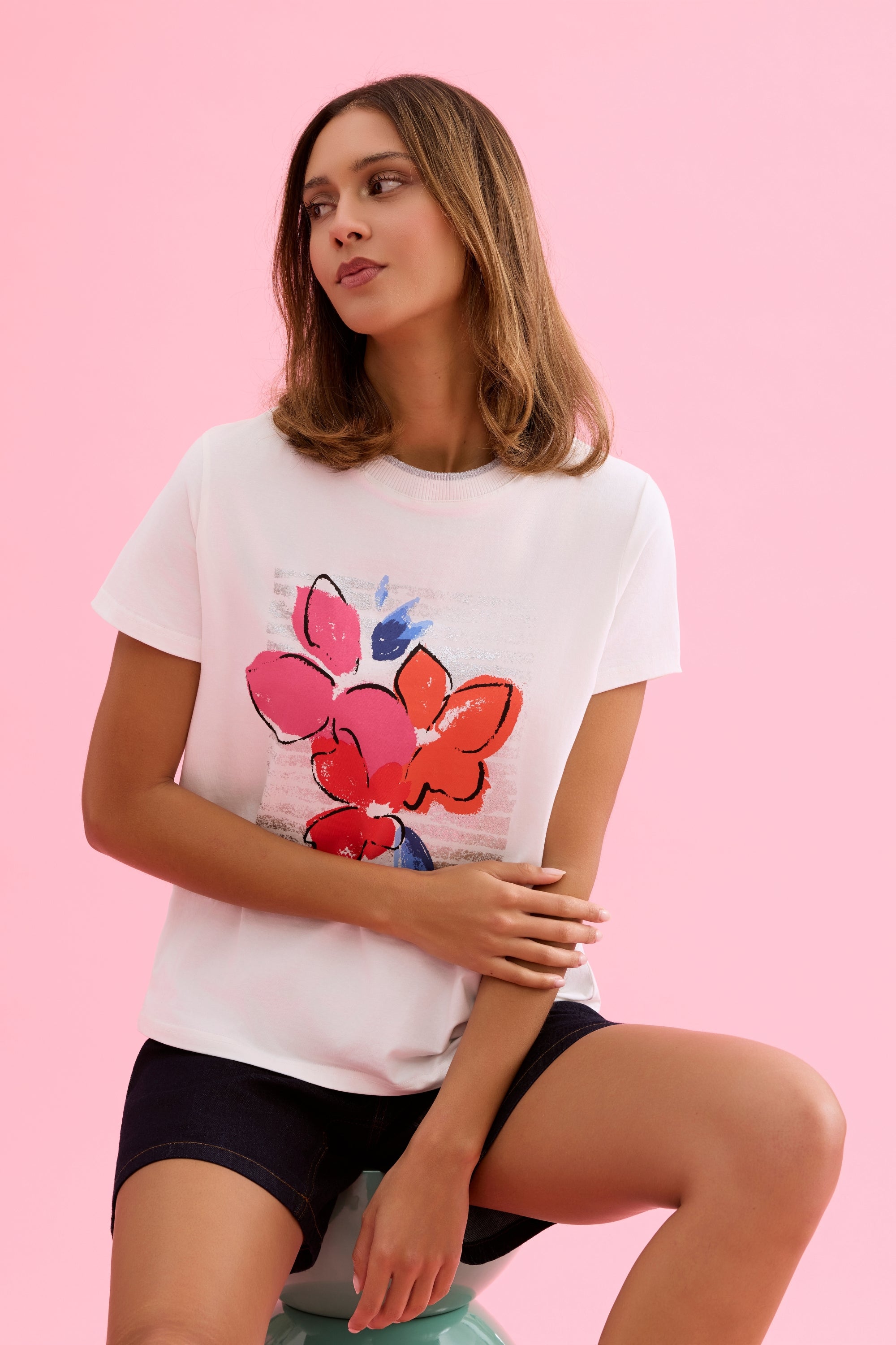 T-shirt imprimé fleurs artistiques