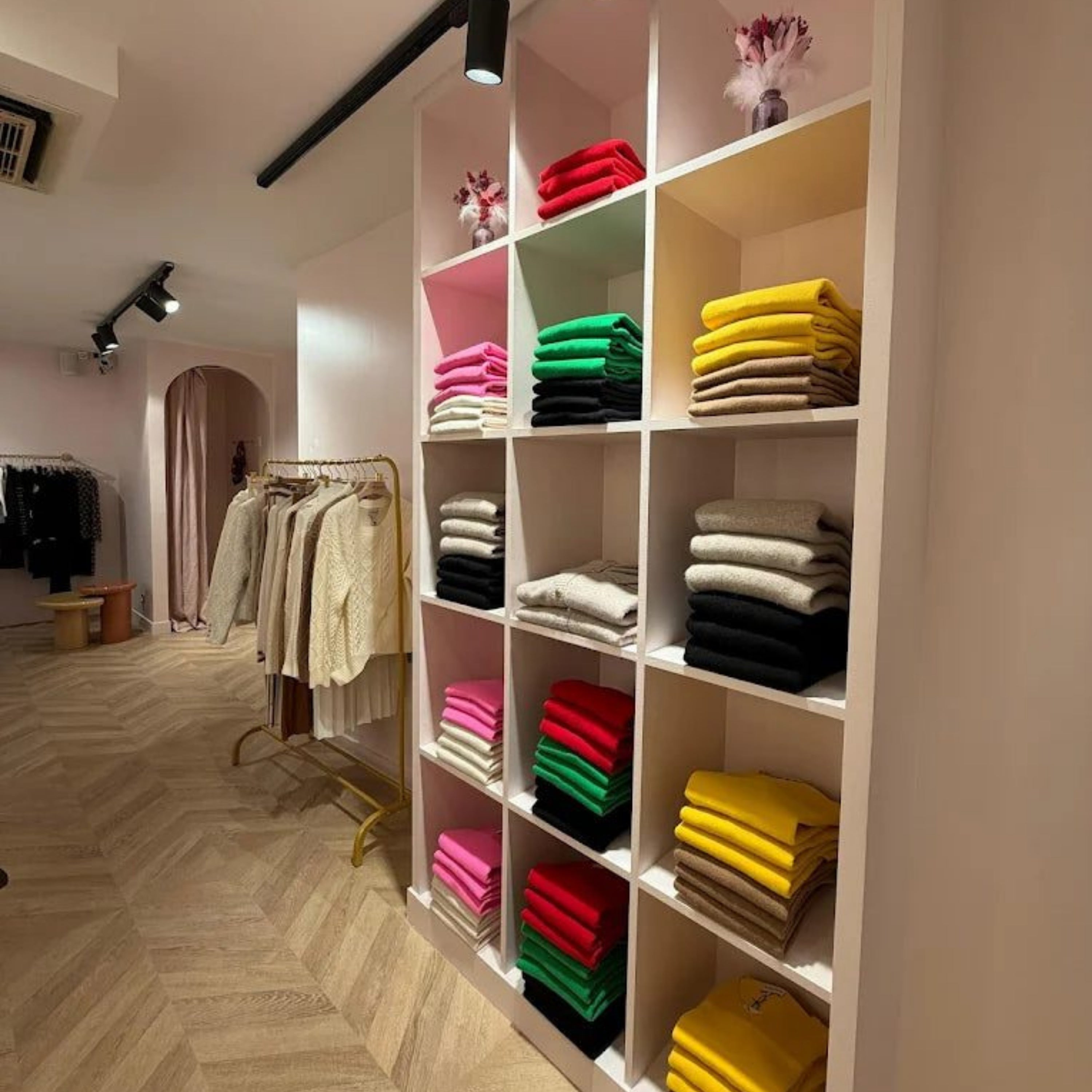 Intérieur de la boutique Leo & Ugo à Thionville