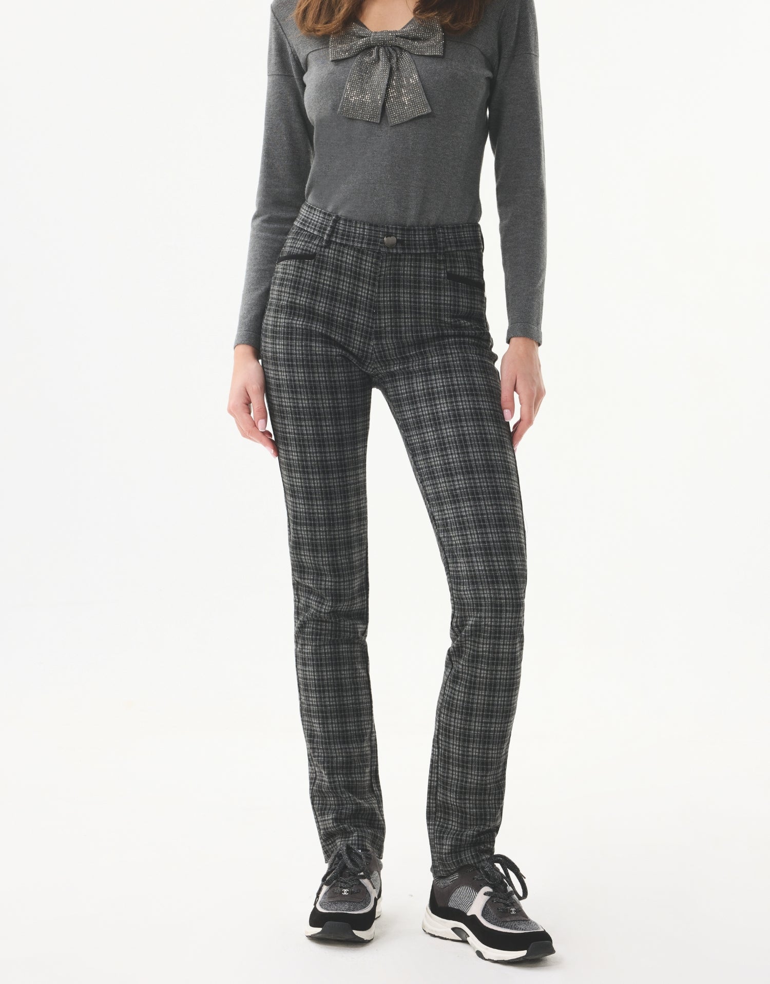 Straight cut checkered pants