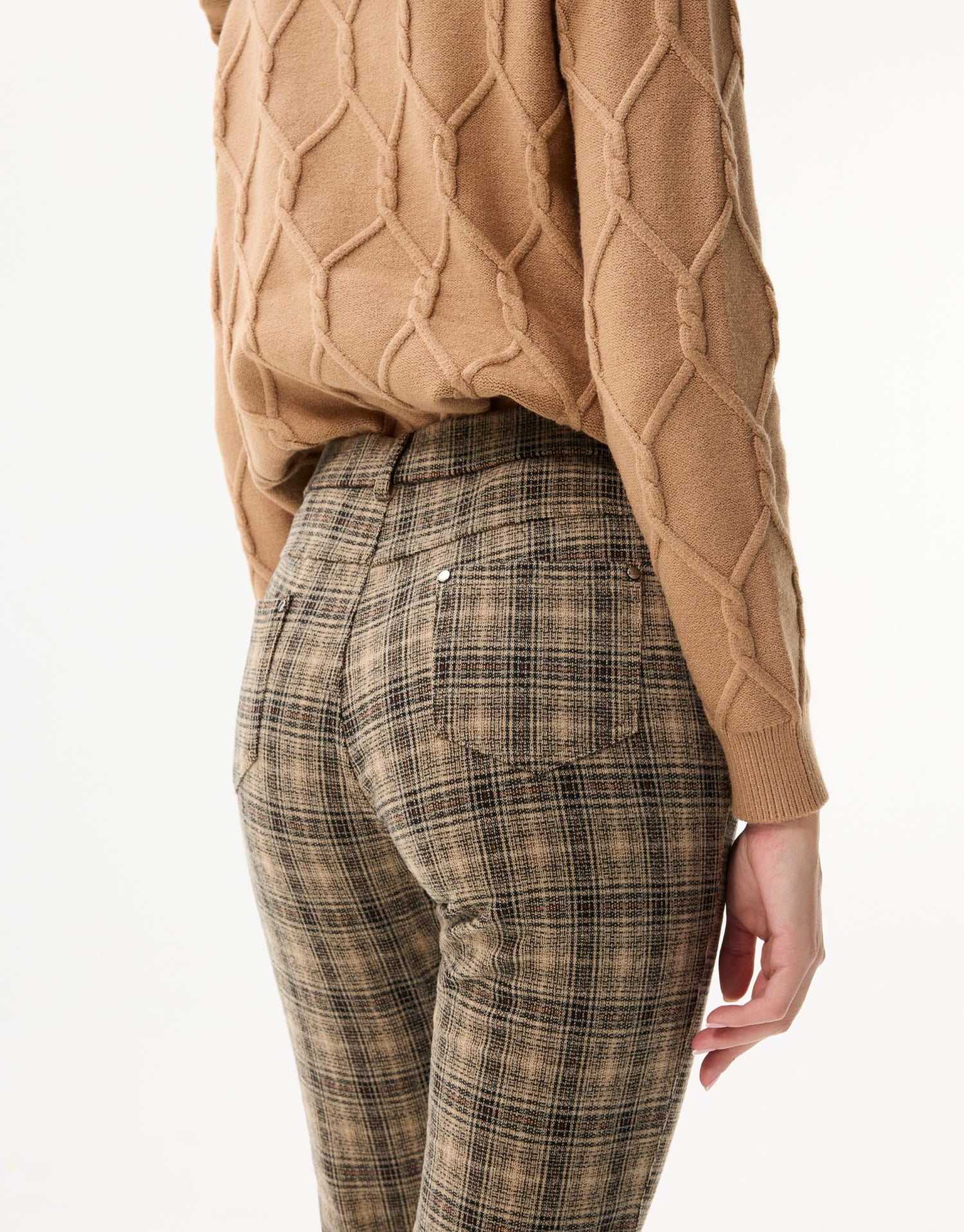 Slim checkered pants