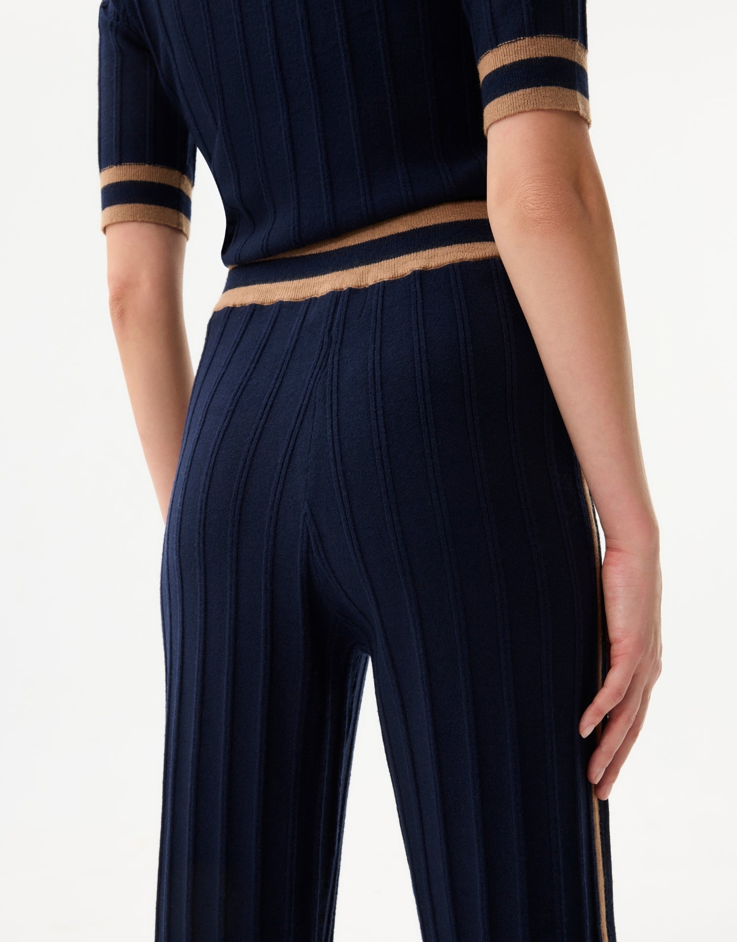 Pantalon en maille rayée bleu marine