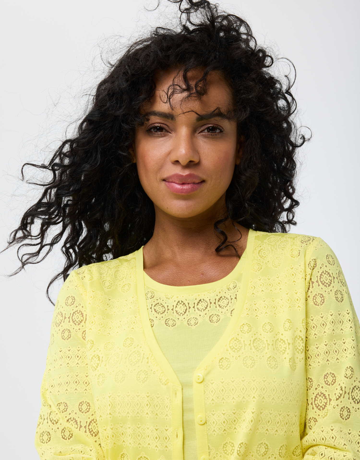 Colorful embroidered twin-set