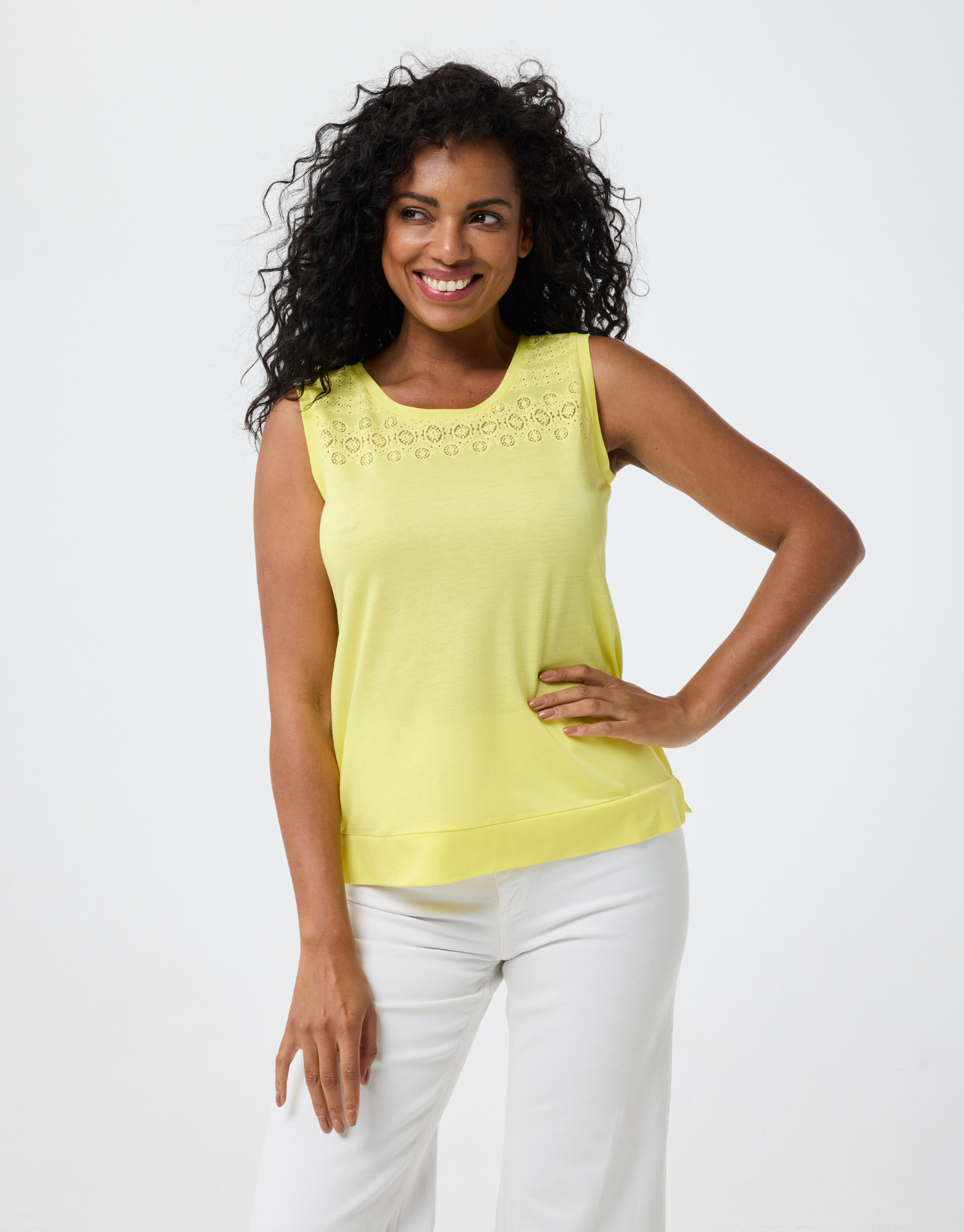 Colorful embroidered twin-set