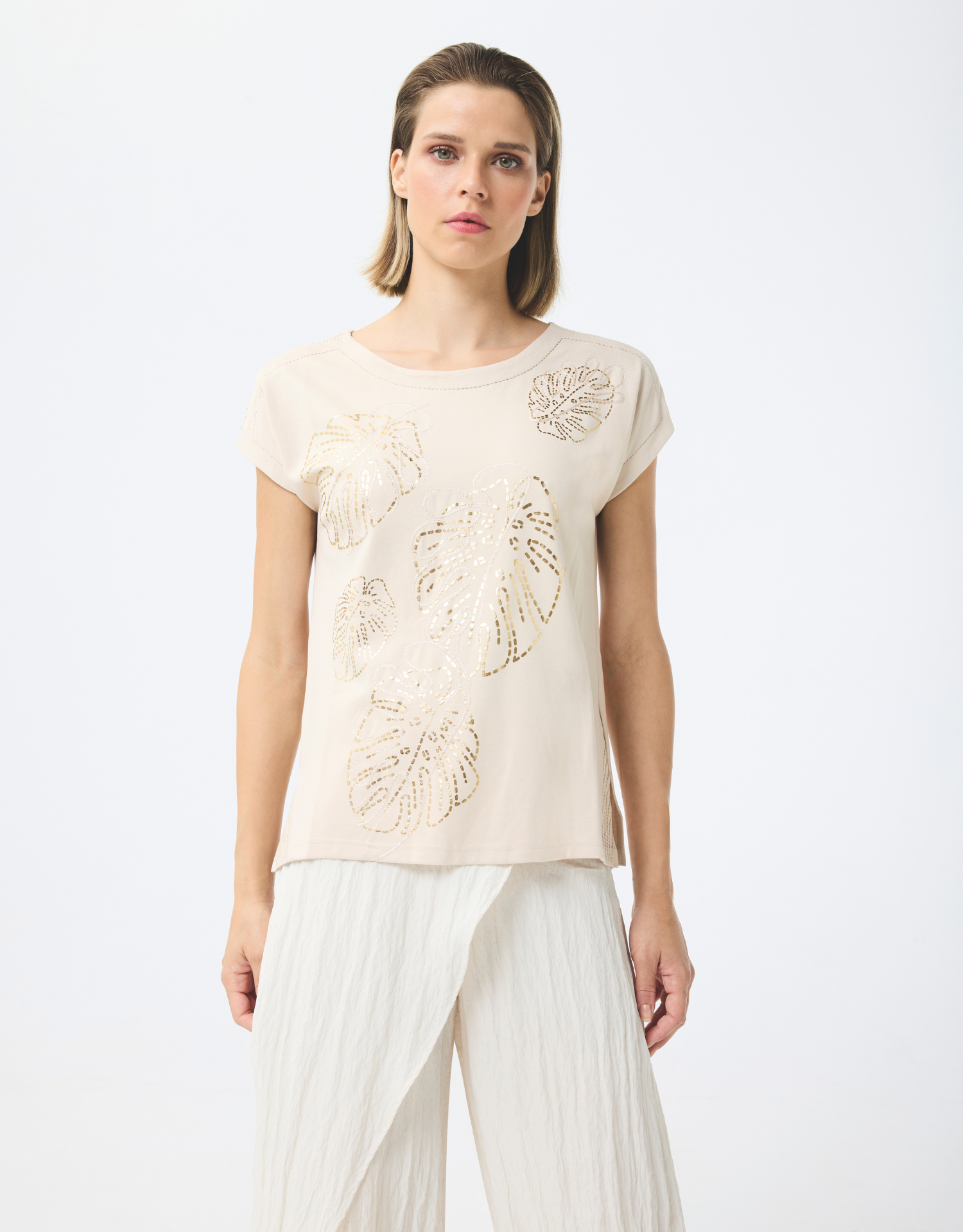 floral patterned T-shirt