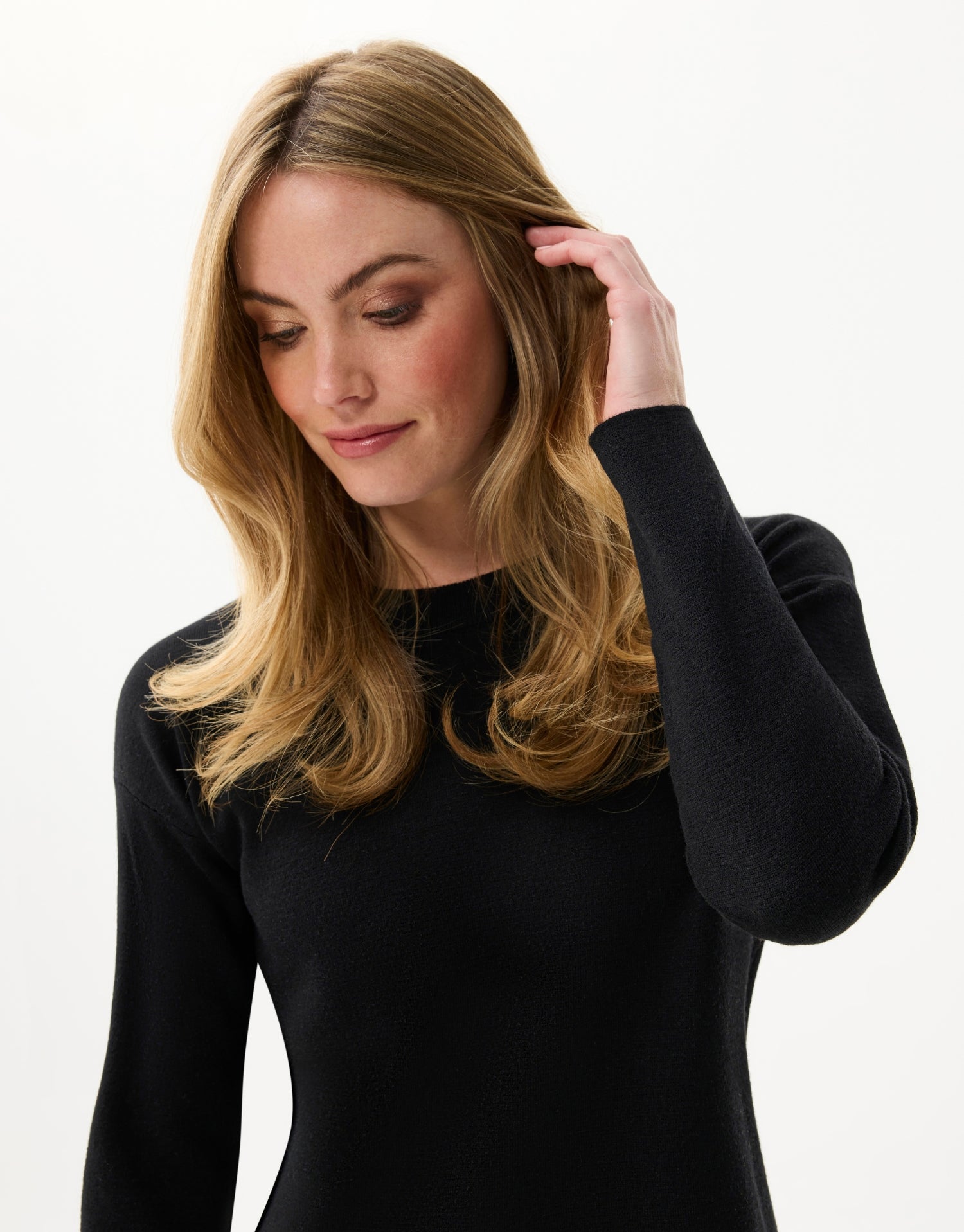 Pull col rond uni noir