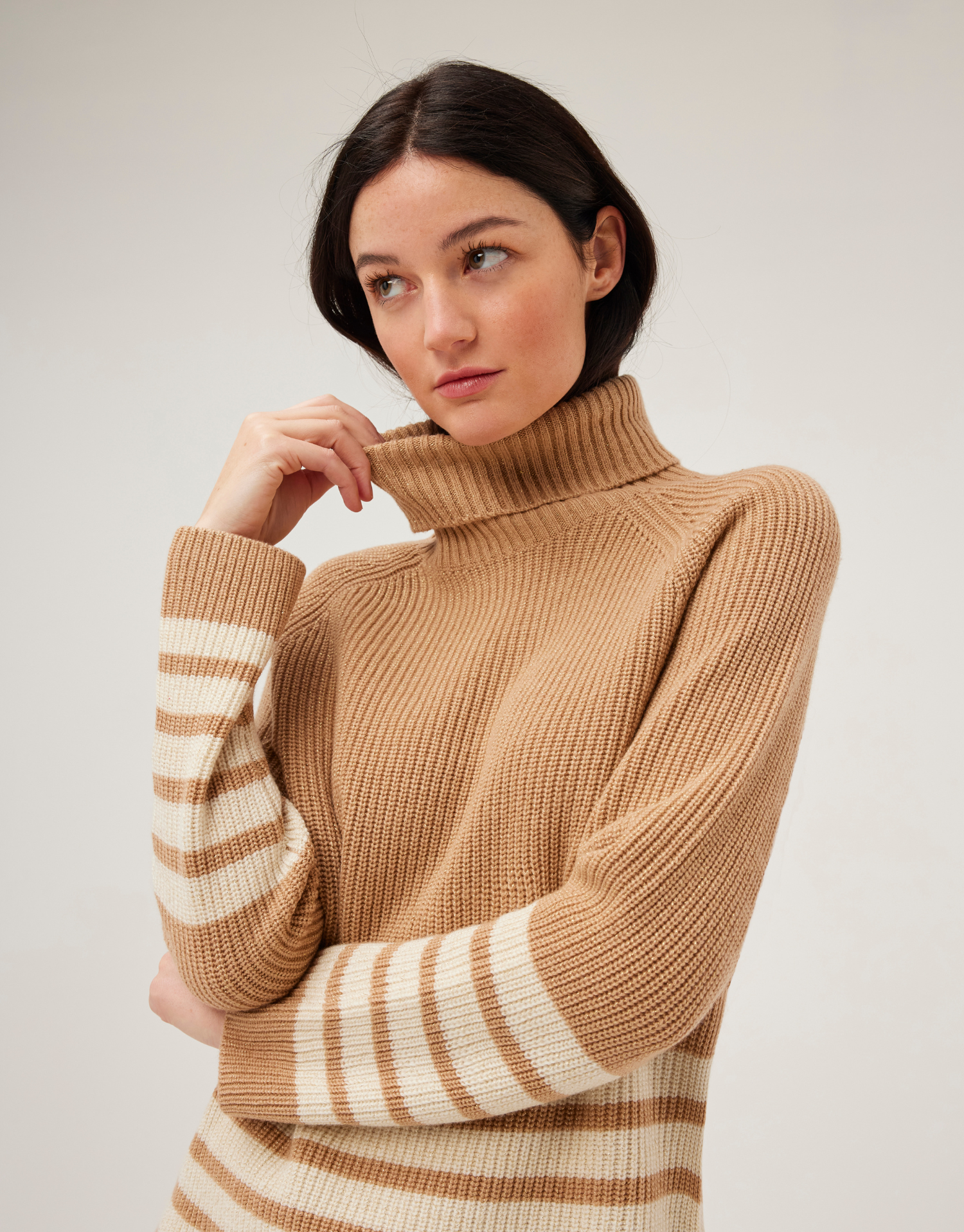 pull-georgina-ecu-beige-1