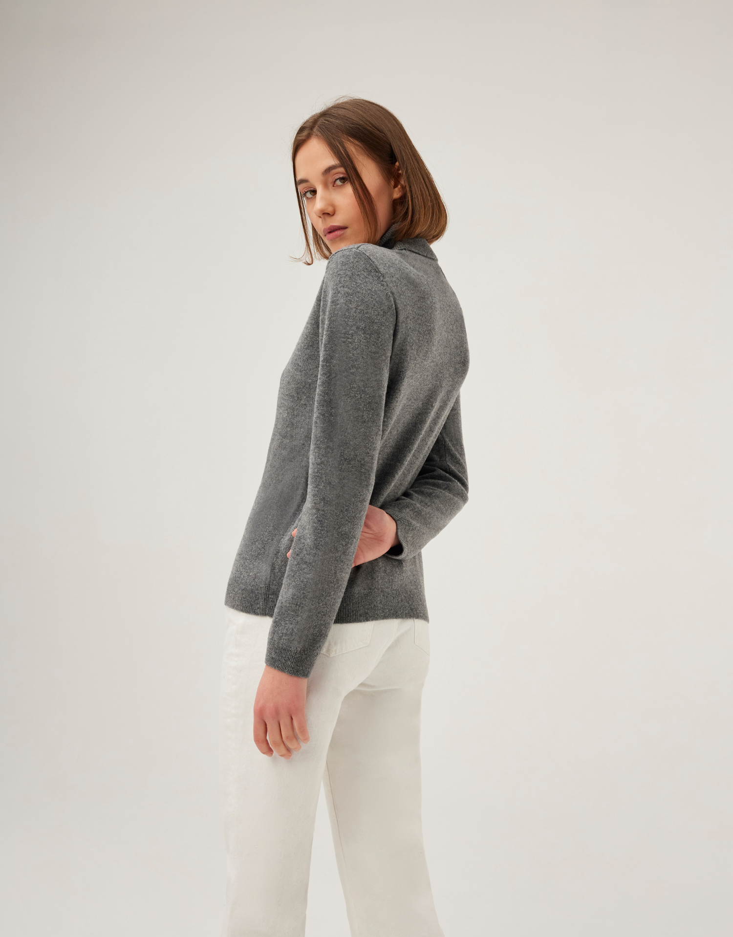 pull-tessa-gris-4