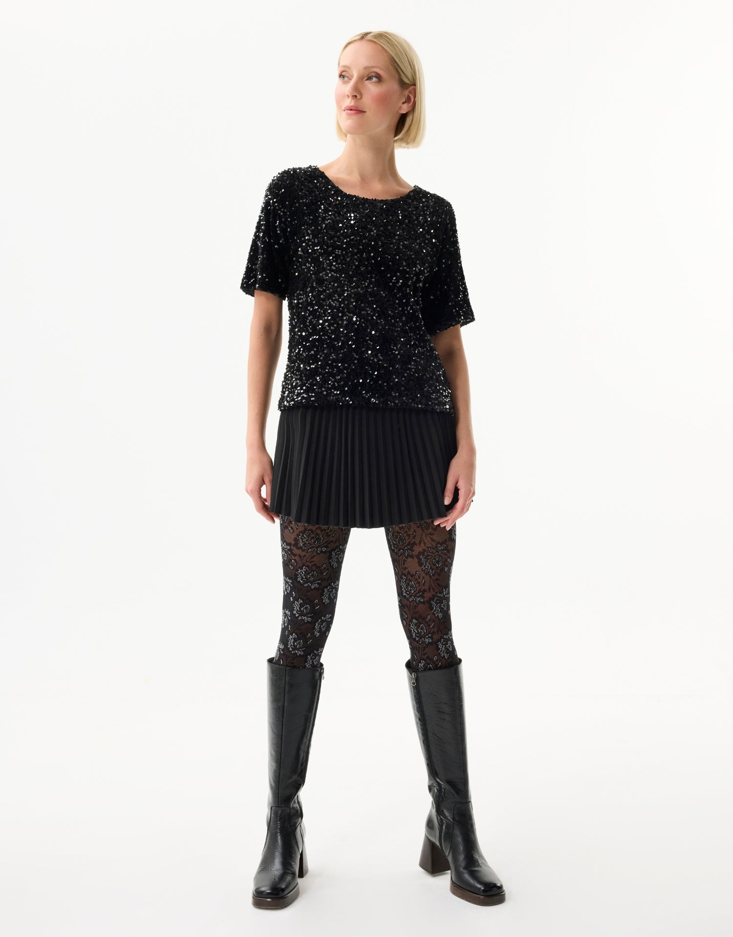 T-shirt noir à sequins noir