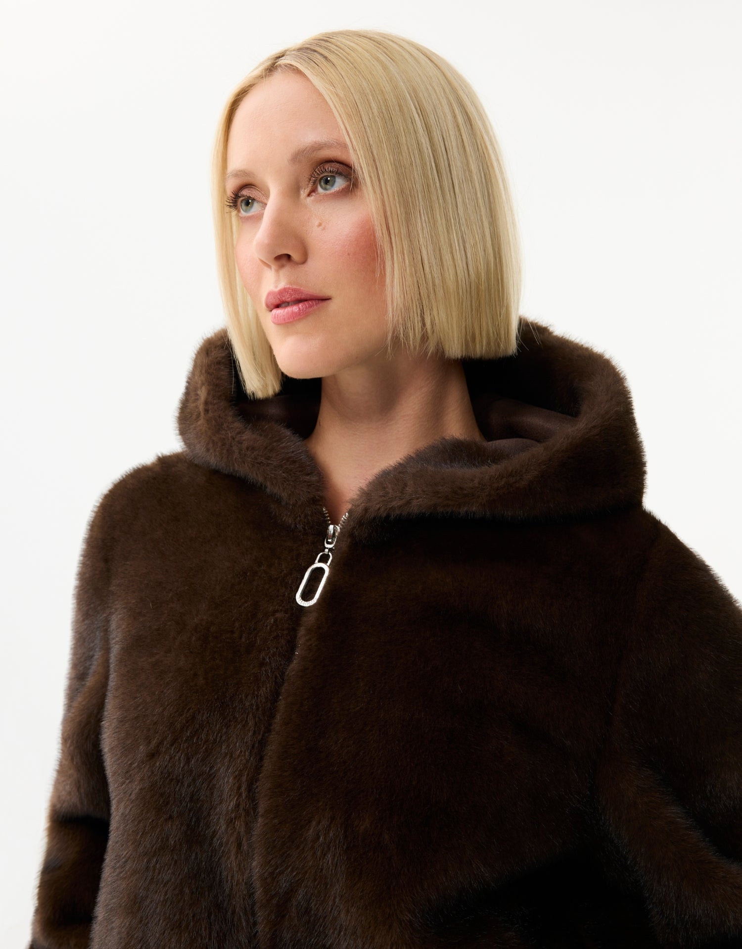 Veste à capuche en fausse fourrure marron